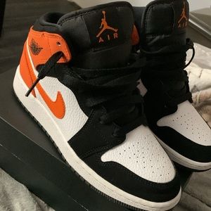 Jordan 1 shattered backboard